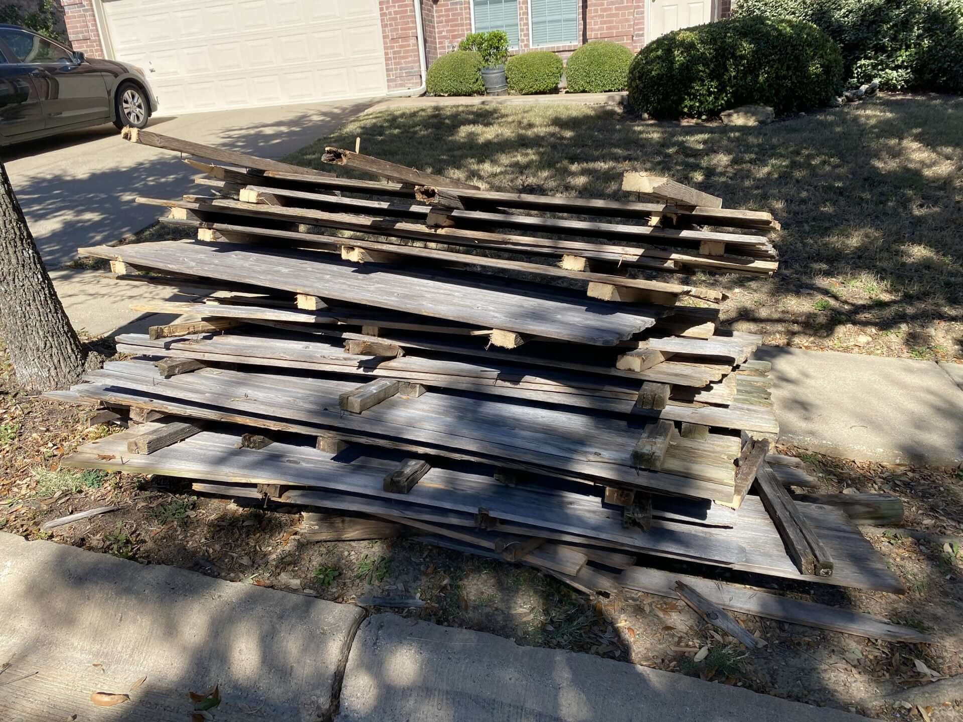 Fence Removals-Lake Worth Junk Removal and Trash Haulers