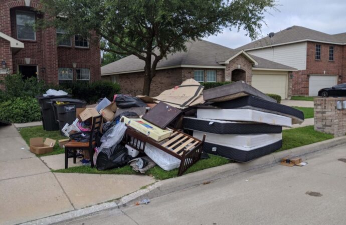 Foreclosure Clean Outs-Lake Worth Junk Removal and Trash Haulers
