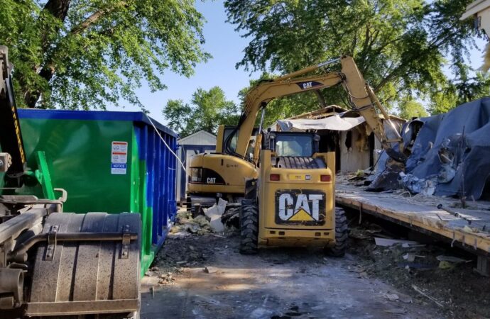 Demolition Removal Dumpster Services, Lake Worth Junk Removal and Trash Haulers